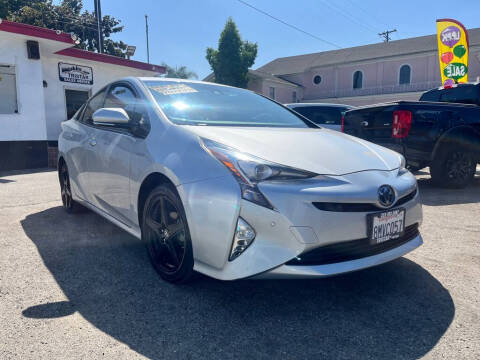 2016 Toyota Prius Four Touring FWD photo