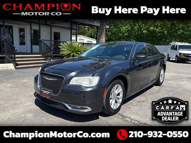 2016 Chrysler 300 Anniversary Edition RWD photo