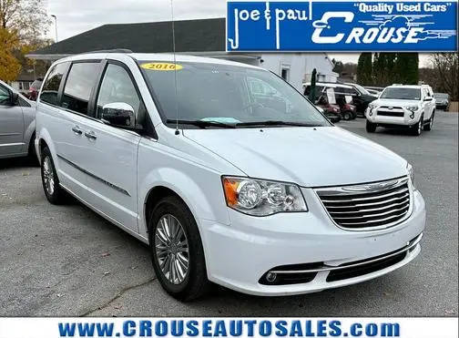 2016 Chrysler Town and Country Touring-L Anniversary Edition FWD photo
