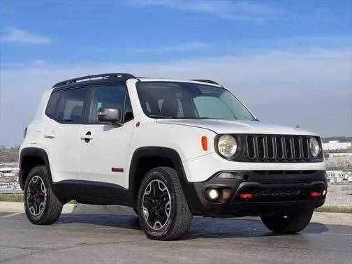 2015 Jeep Renegade Trailhawk 4WD photo