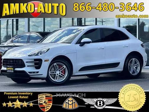 2015 Porsche Macan Turbo AWD photo