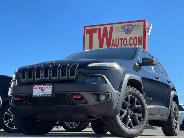 2016 Jeep Cherokee Trailhawk 4WD photo