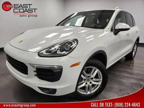 2016 Porsche Cayenne  AWD photo