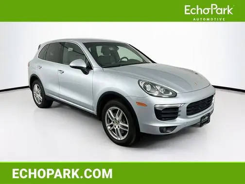 2016 Porsche Cayenne AWD photo