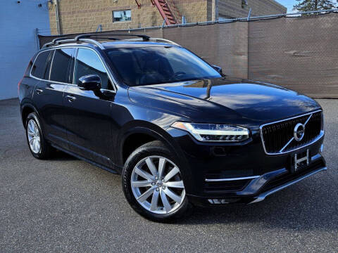 2016 Volvo XC90 T6 Momentum AWD photo