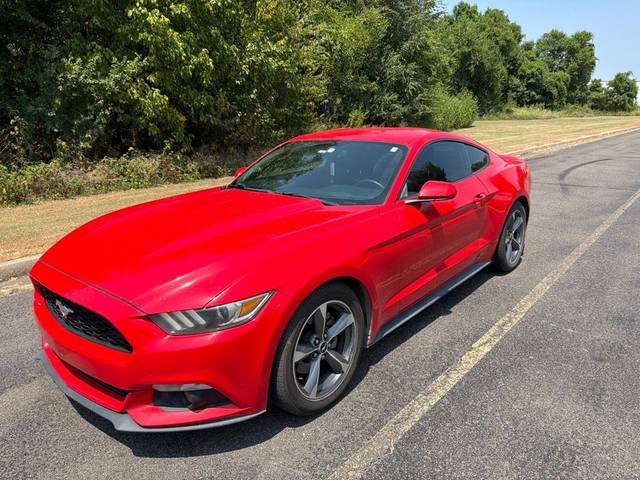 2016 Ford Mustang V6 RWD photo