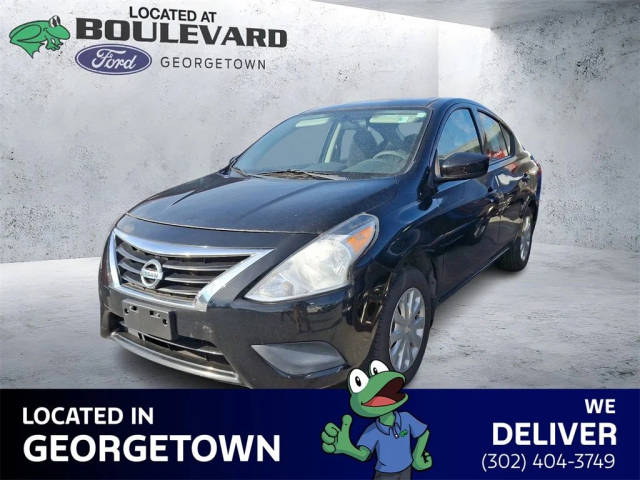 2016 Nissan Versa S FWD photo