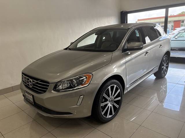 2016 Volvo XC60 T5 Drive-E Platinum FWD photo