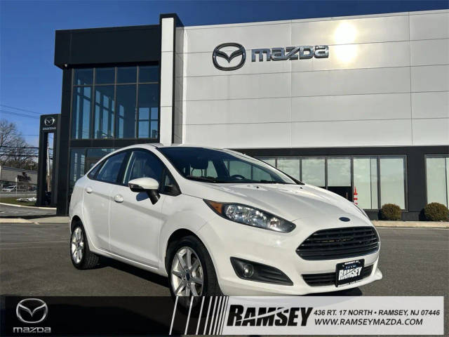 2016 Ford Fiesta SE FWD photo