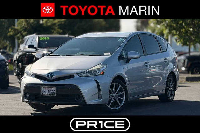 2016 Toyota Prius v Five FWD photo