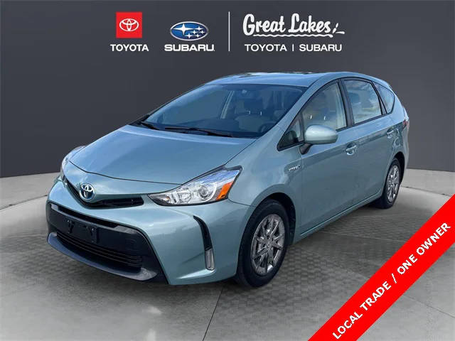 2016 Toyota Prius v Three FWD photo