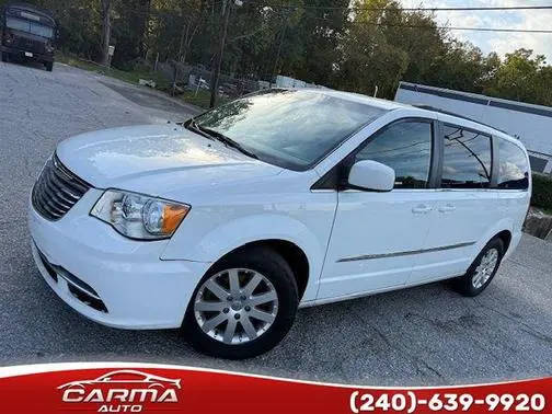 2016 Chrysler Town and Country Touring FWD photo
