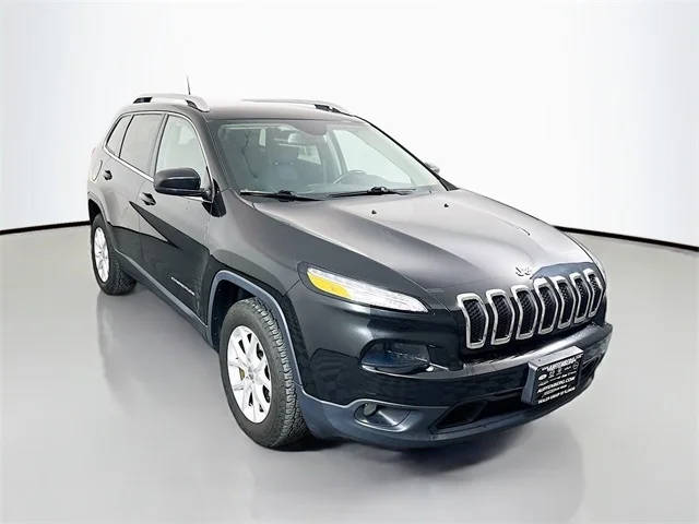 2016 Jeep Cherokee Latitude 4WD photo