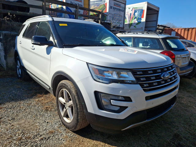 2016 Ford Explorer XLT 4WD photo