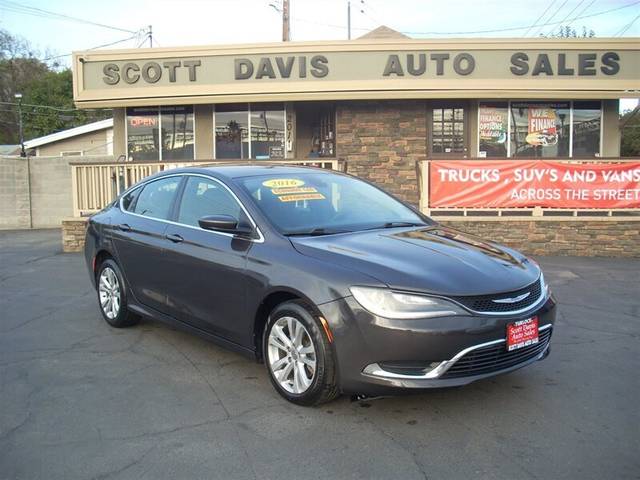2016 Chrysler 200 Limited FWD photo