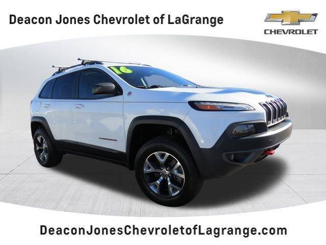 2016 Jeep Cherokee Trailhawk 4WD photo