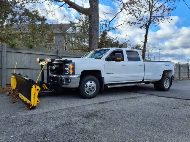 2016 Chevrolet Silverado 3500HD LT 4WD photo