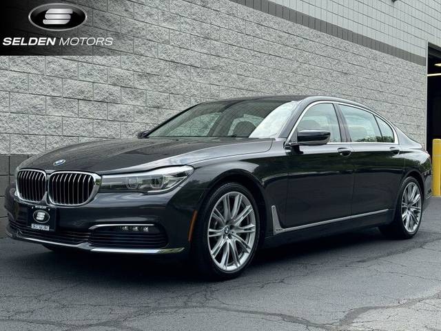 2016 BMW 7 Series 740i RWD photo