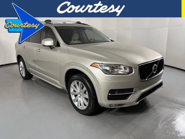 2016 Volvo XC90 T5 Momentum FWD photo