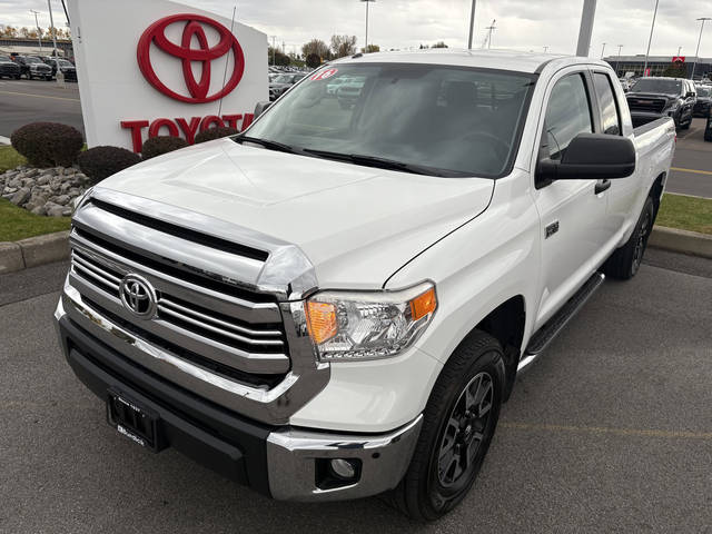 2016 Toyota Tundra SR5 4WD photo
