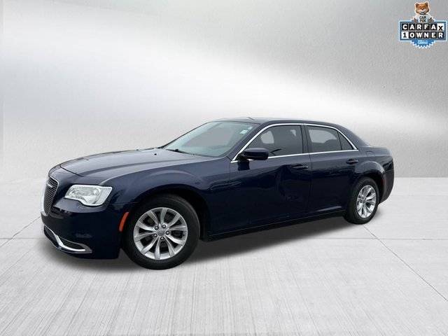 2016 Chrysler 300 Limited RWD photo