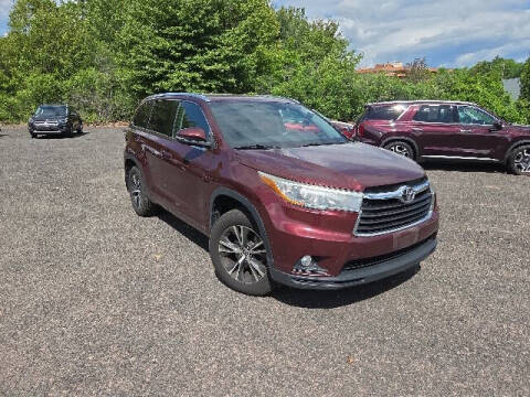 2016 Toyota Highlander XLE AWD photo