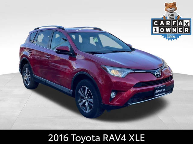 2016 Toyota RAV4 XLE AWD photo