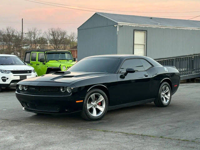 2015 Dodge Challenger SXT RWD photo
