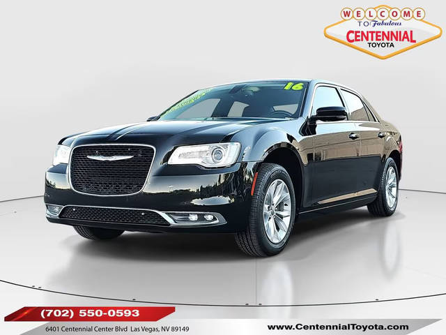 2016 Chrysler 300 Limited RWD photo