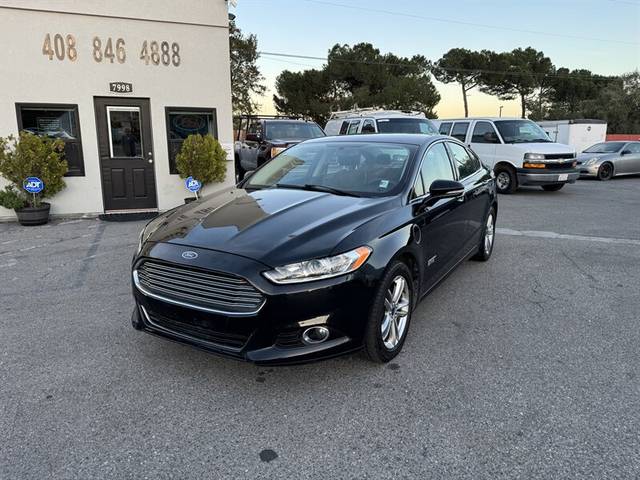 2016 Ford Fusion Energi Titanium FWD photo