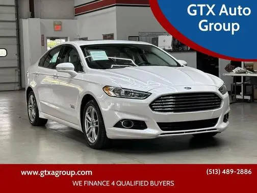 2016 Ford Fusion Energi Titanium FWD photo