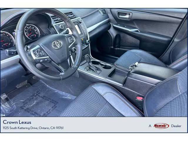 2015 Toyota Camry SE FWD photo