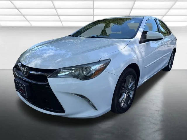 2016 Toyota Camry SE FWD photo