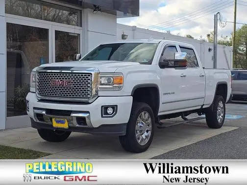 2016 GMC Sierra 2500HD Denali 4WD photo