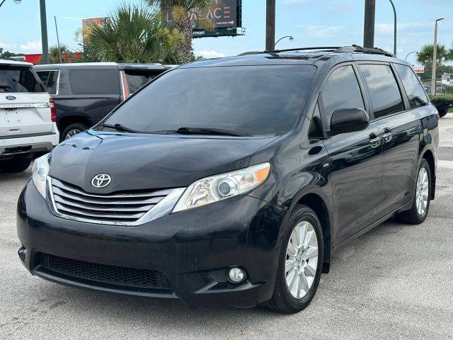 2016 Toyota Sienna XLE AWD photo