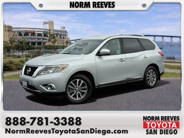 2015 Nissan Pathfinder SL FWD photo