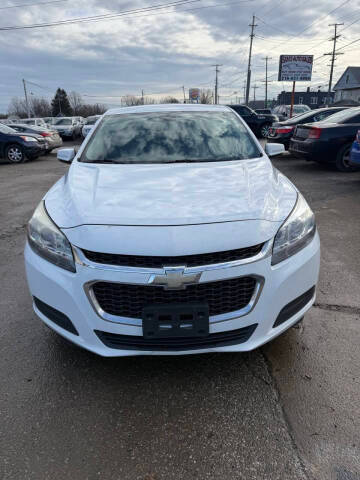 2015 Chevrolet Malibu LT FWD photo