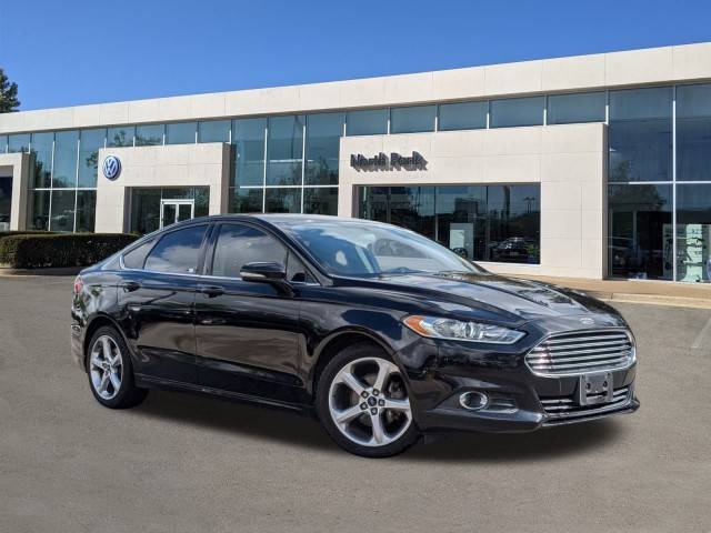 2016 Ford Fusion SE FWD photo