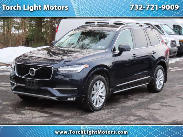 2016 Volvo XC90 T6 Momentum AWD photo