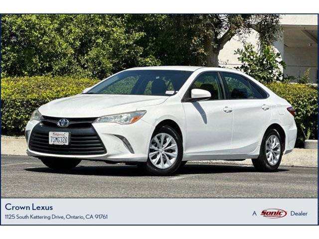2016 Toyota Camry LE FWD photo