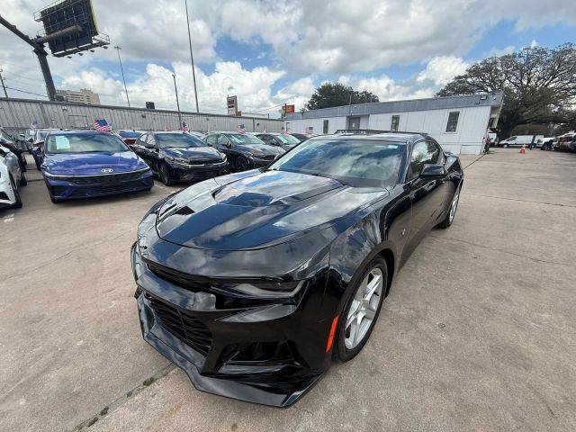 2016 Chevrolet Camaro 1LT RWD photo