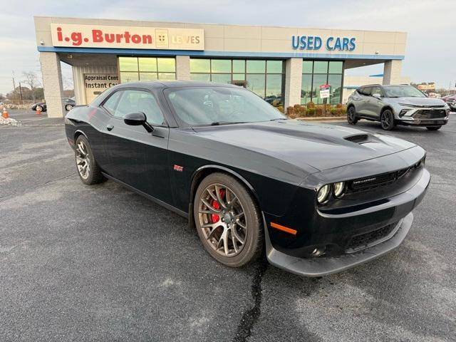 2016 Dodge Challenger SRT 392 RWD photo