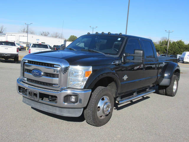 2016 Ford F-350 Super Duty Lariat 4WD photo