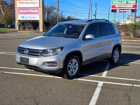 2016 Volkswagen Tiguan S FWD photo
