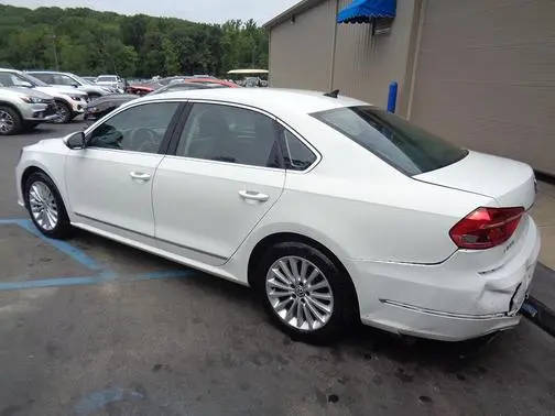 2016 Volkswagen Passat 1.8T SE FWD photo