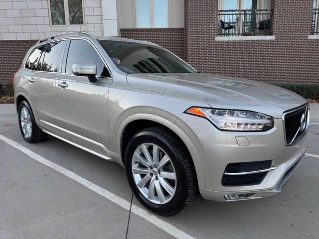 2016 Volvo XC90 T6 Momentum AWD photo