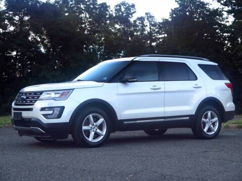 2016 Ford Explorer XLT 4WD photo