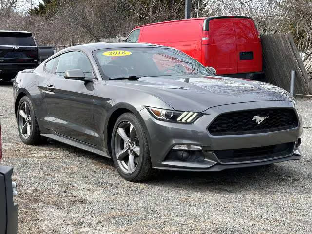 2016 Ford Mustang V6 RWD photo