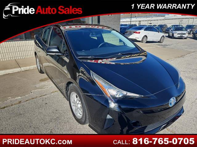 2016 Toyota Prius Three FWD photo