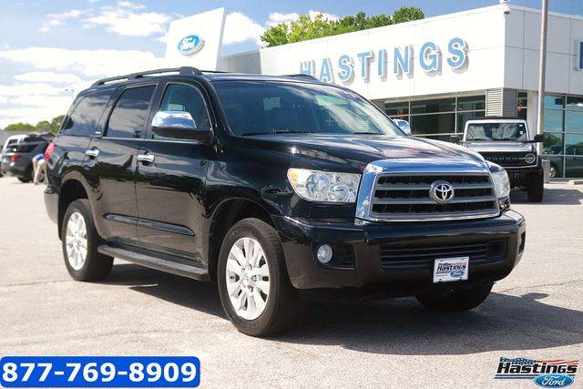 2016 Toyota Sequoia Platinum 4WD photo